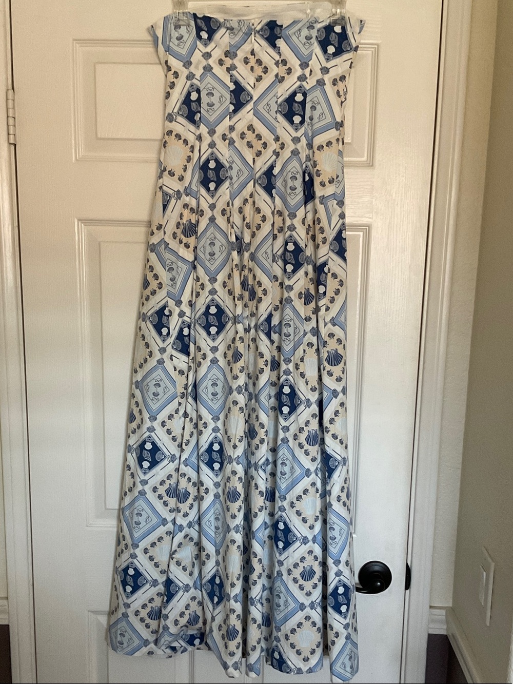 7 For All Mankind Strapless Maxi Dress-Blue & Cream Geometric/Shell Print-Small - Picture 4 of 9